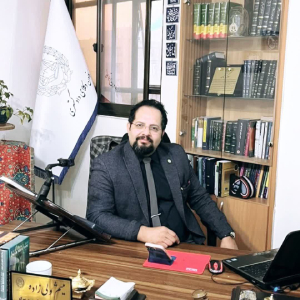 میثم-ولی_-زاده-وکیل-دادگستری-اصفهان
