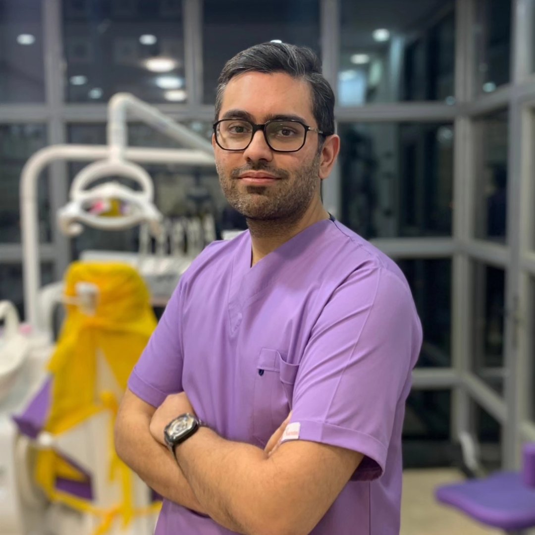 دکتر دندانپزشک پدرام دانش کاظمی کرج