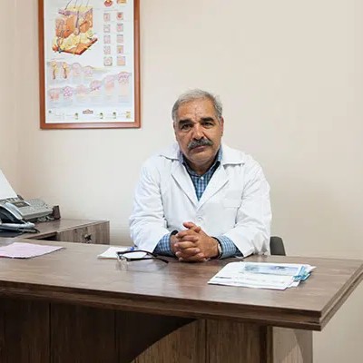 دکتر علی اصیلیان دکتر پوست و مو اصفهان