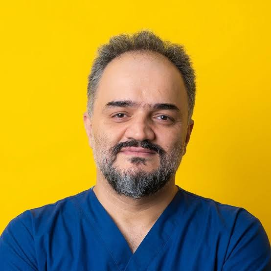 دکتر-مهدی-احمدی-جراح-پلاستیک-تهران